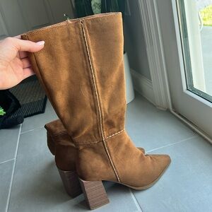 Suede pointed toe heeled boot